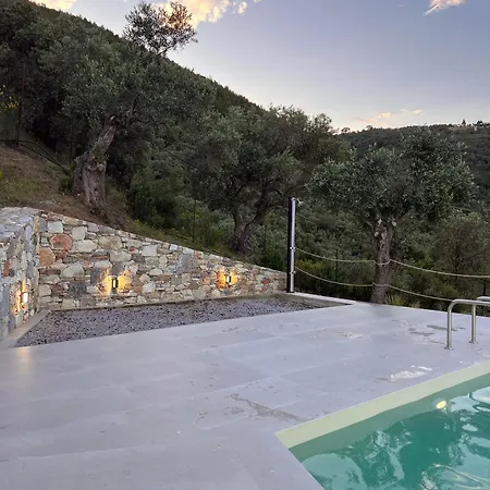 Apolovesea Villa