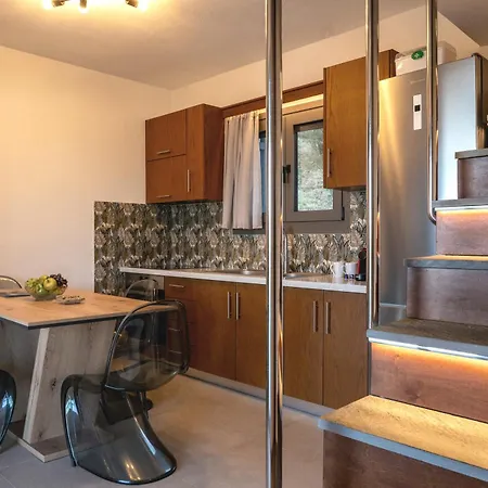 Apolovesea Villa