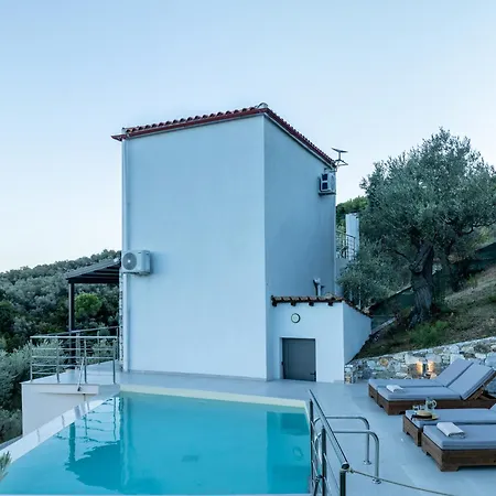Apolovesea Villa