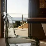 Apolovesea Villa
